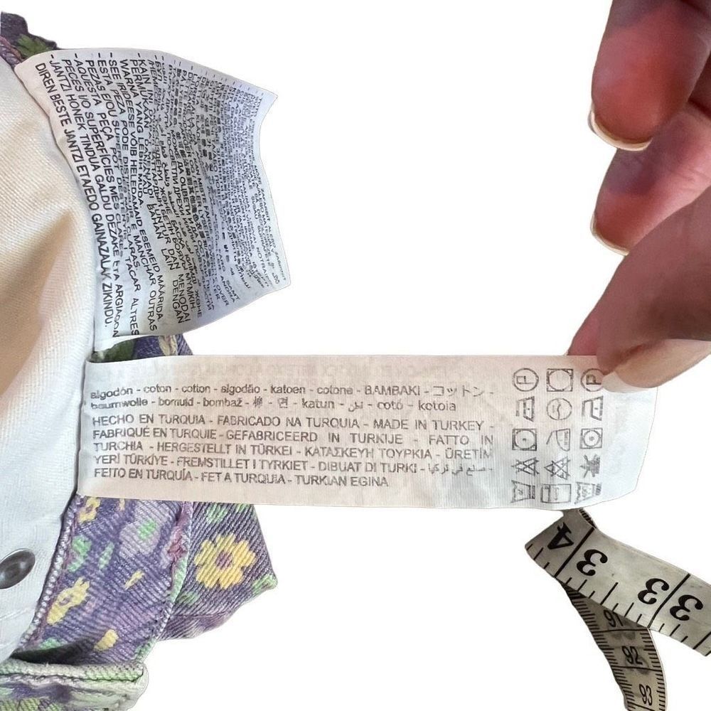 Zara Floral Jean
Shorts size 6 - Picture 6 of 7